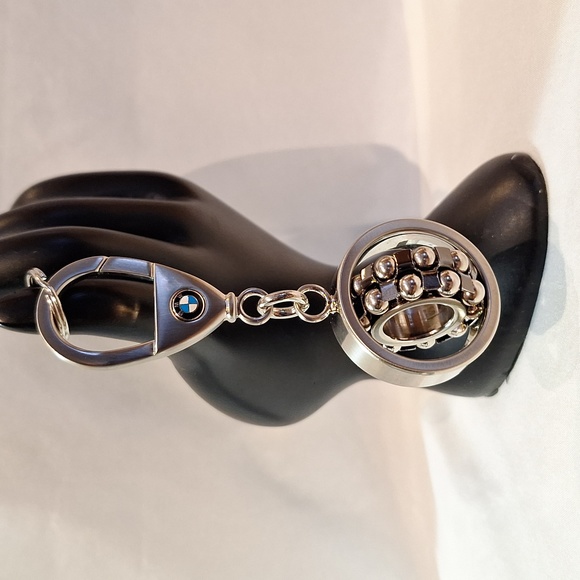 # 123 BMW self aligning ball bearing keychain - Picture 2 of 6
